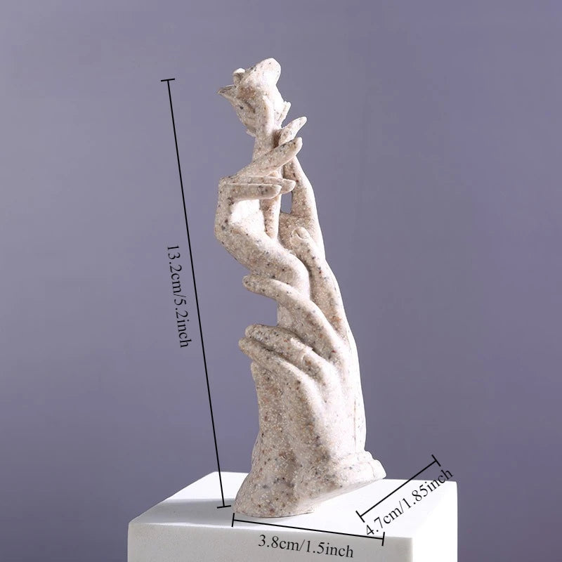 ✨ Elegáns Modern Díszszobor – Arany / Champagne – Romantikus Kézszobor✨